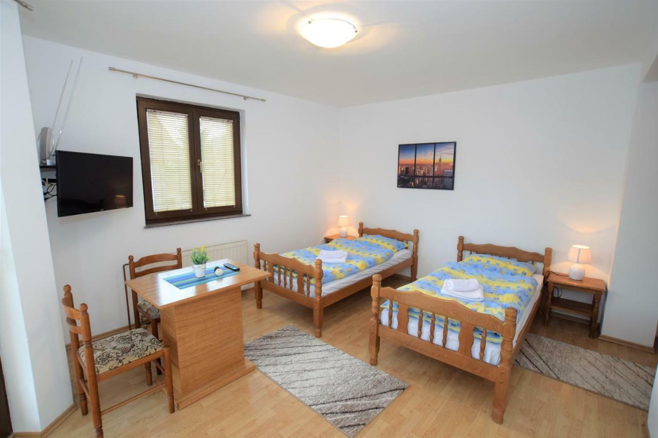 Privatni Smjestaj Most Otočac Exterior foto
