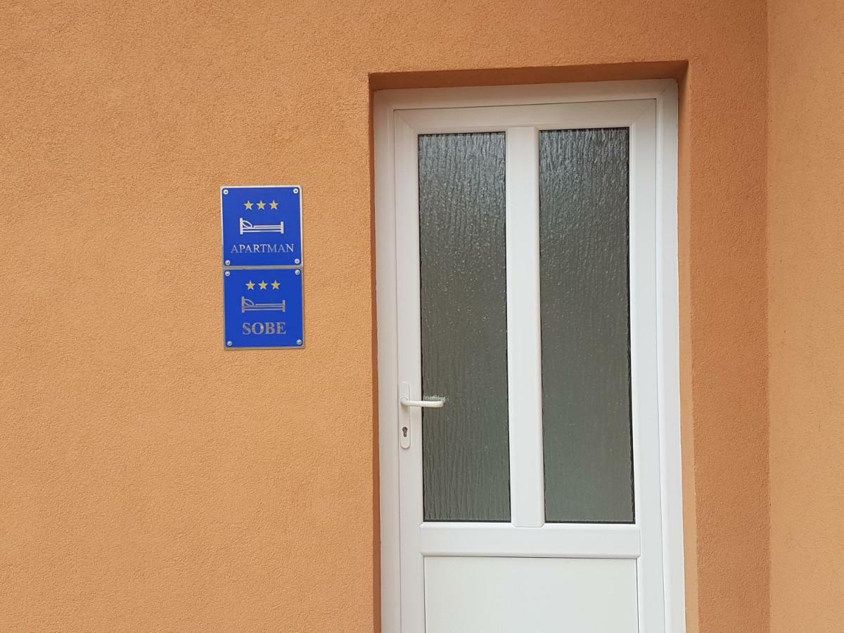 Privatni Smjestaj Most Otočac Exterior foto
